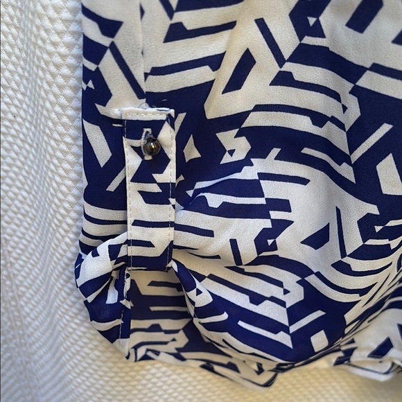 DR2 Blue and White Patterned Dress with Pockets - Picture 7 of 9